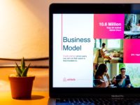 Важнейшим инструментом стартап является Pitch Deck (презентация).